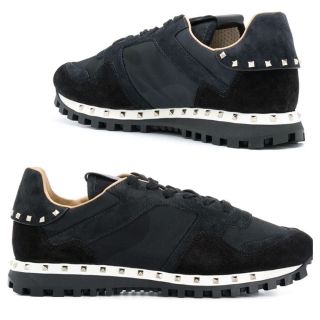 ヴァレンティノ(VALENTINO)のVALENTINO ロックランナースタッズスニーカー黒41.5(スニーカー)