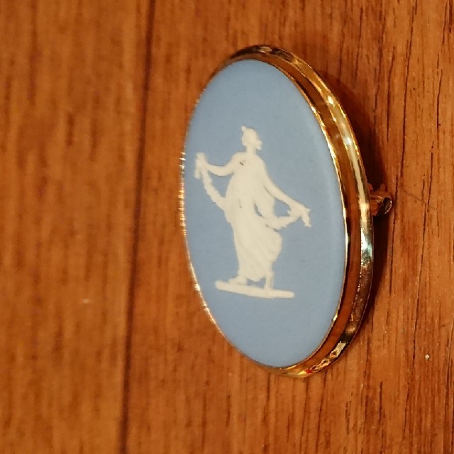 WEDGWOOD(ウェッジウッド)の☆WEDGWOOD ブローチ☆ レディースのアクセサリー(ブローチ/コサージュ)の商品写真