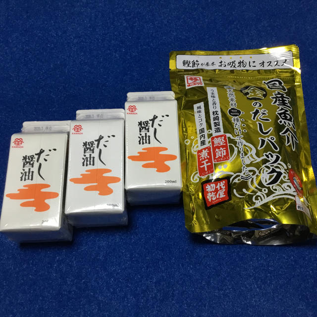 鎌田正油　出汁正油200ml(3個) ＋　国産魚介　金のだしパック1個 食品/飲料/酒の食品(調味料)の商品写真