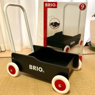 ブリオ(BRIO)のBRIO ブリオ 手押し車 黒 カタカタ ベビー キッズ おもちゃ 美品(手押し車/カタカタ)