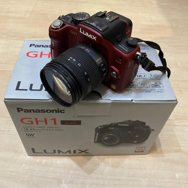 LUMIX DMC-GH1A デジタルカメラ　レンズ付