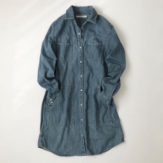 スピックアンドスパン(Spick & Span)のスピックアンドスパン デニムシャツ デニムワンピース　ブルー　スナップボタン(ひざ丈ワンピース)