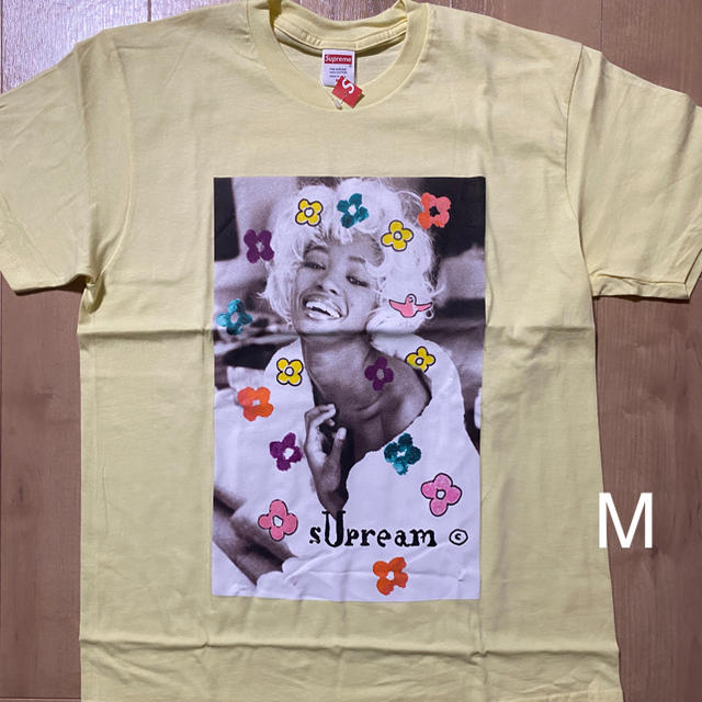 Supreme(シュプリーム)のsupreme naomi tee M 20S/S メンズのトップス(Tシャツ/カットソー(半袖/袖なし))の商品写真