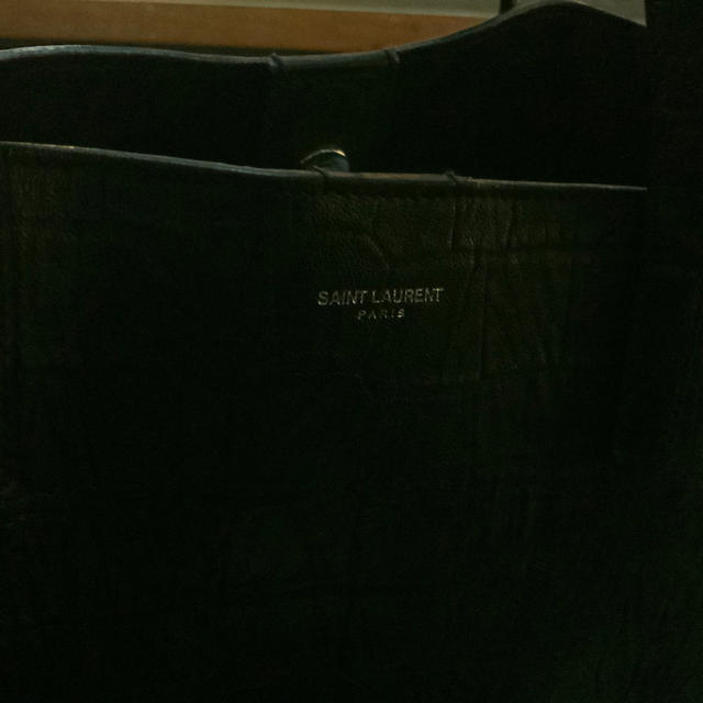 Saint Laurent(サンローラン)のサンローランのクロコ柄のトートバッグ メンズのバッグ(トートバッグ)の商品写真