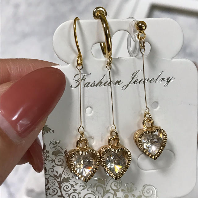 ❣️春爛漫🌸さま❣️キラキラ＊ゆらゆら＊ハートピアス＊ハートイヤリング ハンドメイドのアクセサリー(ピアス)の商品写真