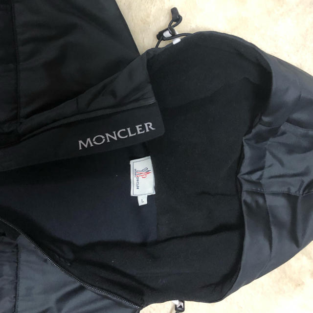 MONCLER(モンクレール)のモンクレールパーカー・レア品 メンズのトップス(パーカー)の商品写真