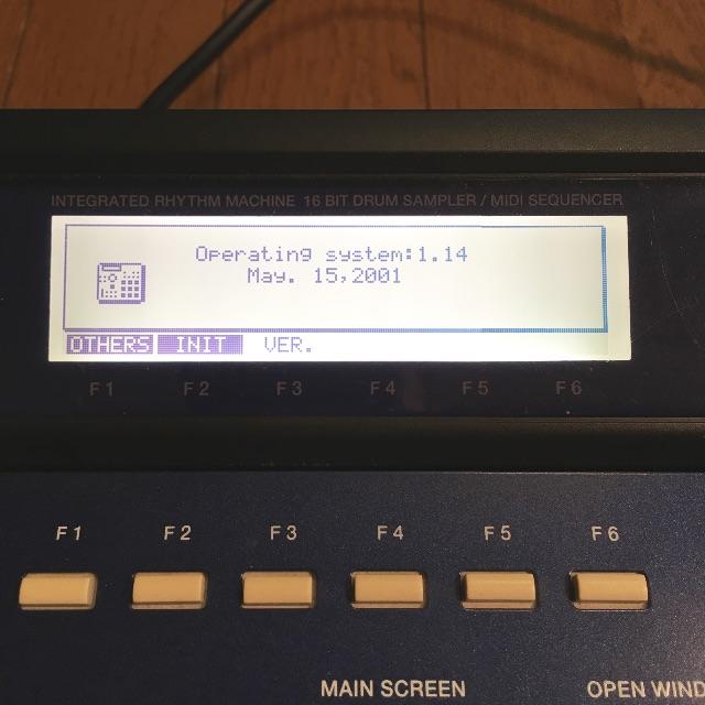 AKAI MPC2000XL MCD BLUE 32M 8パラ エフェクト 楽器のDJ機器(その他)の商品写真