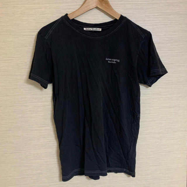 Acne Tシャツ