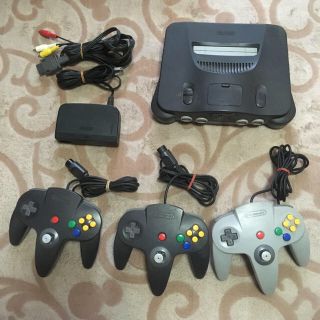 ニンテンドウ64(NINTENDO 64)のNintendo64 本体　コントローラー3台　ソフト12本　拡張パック他セット(家庭用ゲーム機本体)