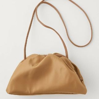 マウジー(moussy)のMOUSSY SATIN GATHER MINI バッグ(ショルダーバッグ)