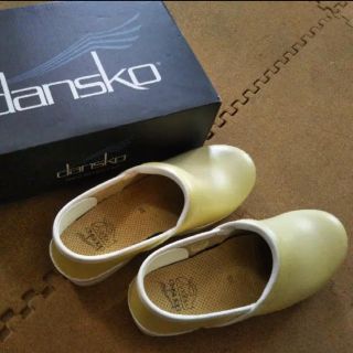 ダンスコ(dansko)の専用です。＊ダンスコ  39  ＊未使用 美品♪(ローファー/革靴)