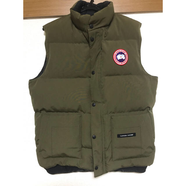 CANADA GOOSE(カナダグース)の確実正規品　極美品　カナダグース  ベスト メンズのジャケット/アウター(ダウンベスト)の商品写真