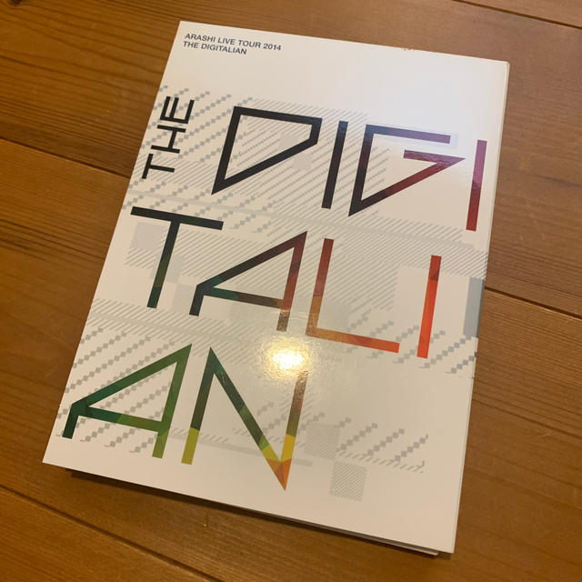 嵐(アラシ)のARASHI　LIVE　TOUR　2014　THE　DIGITALIAN（初回限 エンタメ/ホビーのDVD/ブルーレイ(ミュージック)の商品写真