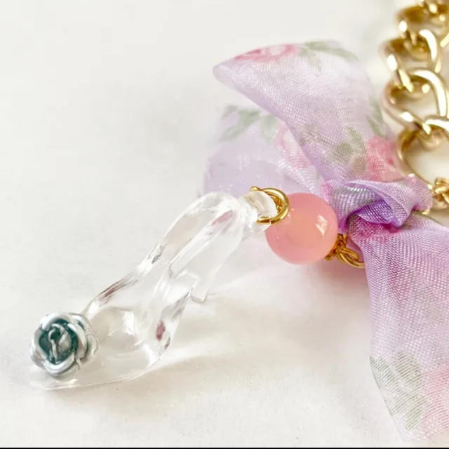 Disney ゆめかわいい 薔薇柄シフォンリボンとシンデレラの靴のバックチャームの通販 By Chelsea S Shop ディズニーならラクマ Disney ゆめかわいい 薔薇柄シフォンリボンとシンデレラの靴のバックチャームの通販 By Chelsea S Shop ディズニーならラクマ