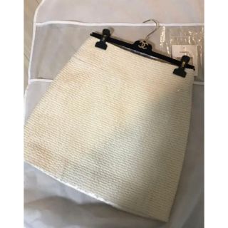 シャネル(CHANEL)のCHANEL シャネル　白スカート(ひざ丈スカート)