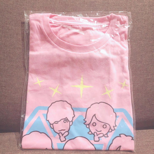 なにわ男子 Tシャツ