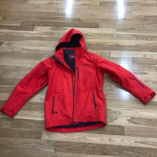 パタゴニア(patagonia)のパタゴニア　patagonia   スノーボードウェア　４回着用(ウエア/装備)