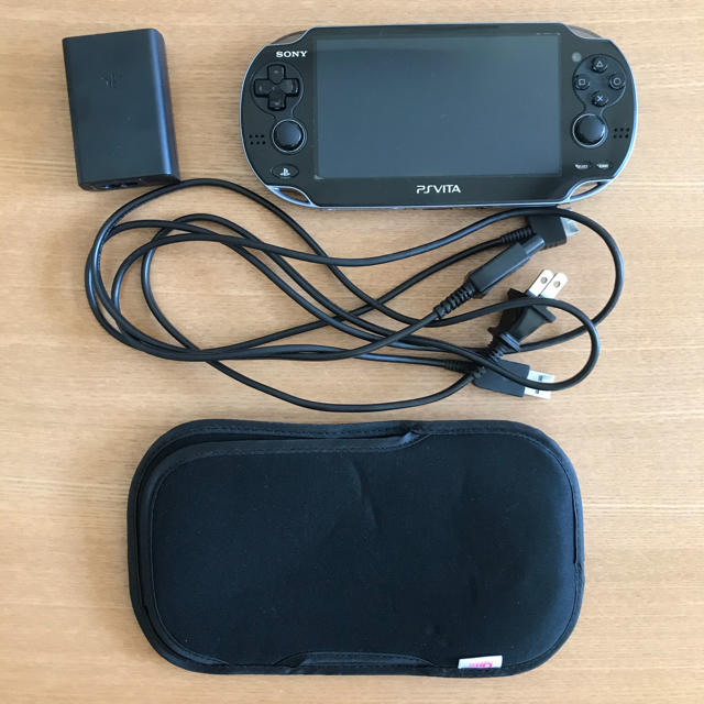 PlayStation®Vita クリスタル・ブラック 3G/Wi-Fiモデル