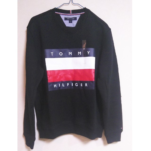 TOMMY HILFIGER(トミーヒルフィガー)のH＆Y様3月15日までお取り置き。ブラック、ホワイト2点 レディースのトップス(トレーナー/スウェット)の商品写真