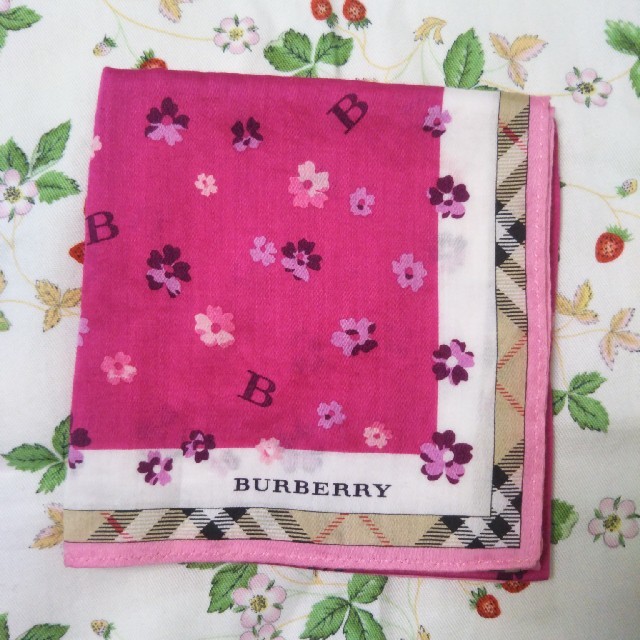 BURBERRY(バーバリー)のBURBERRY ハンカチ レディースのファッション小物(ハンカチ)の商品写真