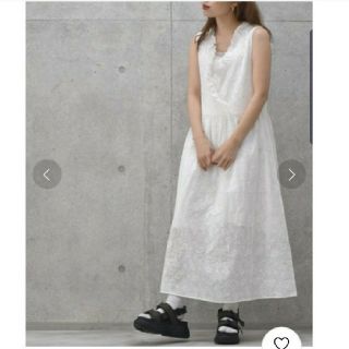 ダブルクローゼット(w closet)のw closet ペイズリー柄総刺繍ワンピース(ロングワンピース/マキシワンピース)