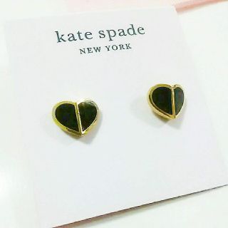 ケイトスペードニューヨーク(kate spade new york)の【新品】kate spade ケイトスペード ピアス　ヘリテージ　ブラック(ピアス)