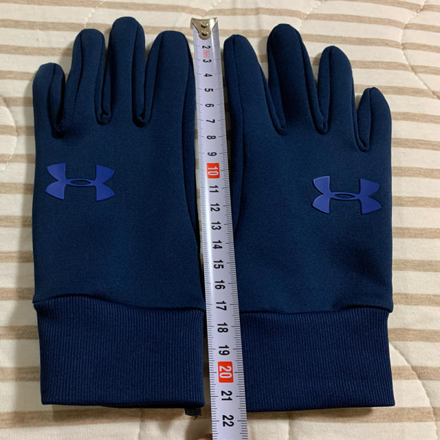 UNDER ARMOUR(アンダーアーマー)のアンダーアーマー　手袋　ジュニア　濃紺 メンズのファッション小物(手袋)の商品写真