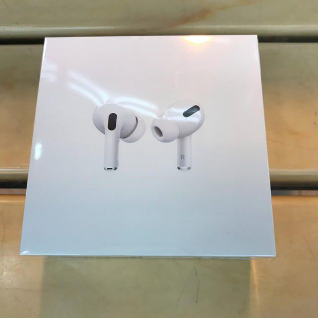 ヘッドフォン/イヤフォンAirPods Pro 新本未開封 ビックカメラにて2月購入