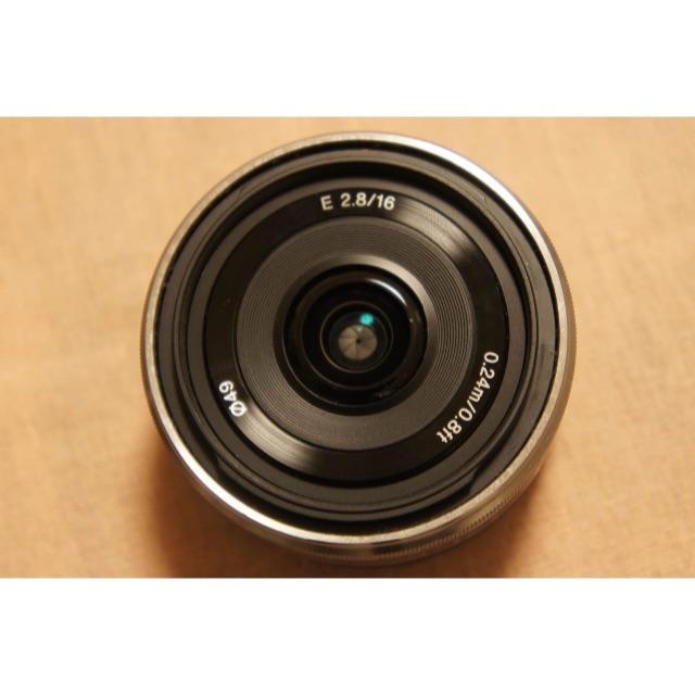 SONY(ソニー)のNEXα用 単焦点レンズ SONY E 16mm F2.8 SEL16 スマホ/家電/カメラのカメラ(レンズ(単焦点))の商品写真