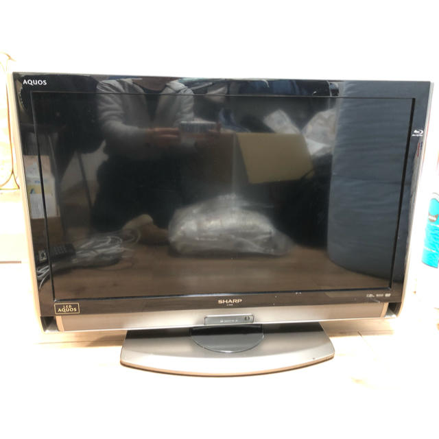 ブルーレイ内蔵アクオス32インチ 液晶テレビ