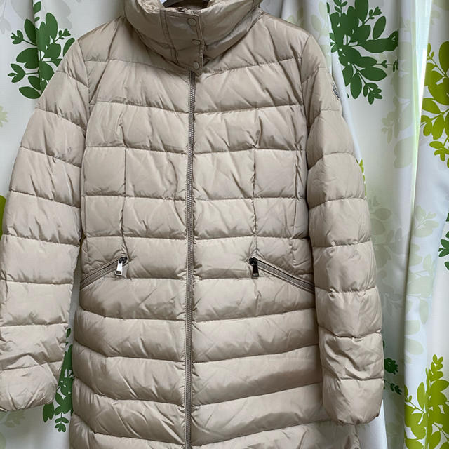 MONCLER(モンクレール)のPepi様専用MONCLER❤️FLAMMETTE 希少カラー　サイズ３ レディースのジャケット/アウター(ダウンコート)の商品写真