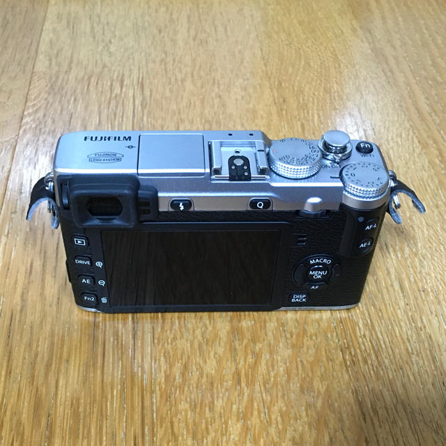 富士フイルム(フジフイルム)のたけ様専用　X-E2   FUJIFILM   おまけ付き スマホ/家電/カメラのカメラ(ミラーレス一眼)の商品写真