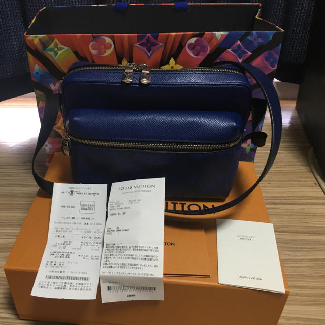 LOUIS VUITTON(ルイヴィトン)のモノグラム タイガ アウトドア・メッセンジャー M30242ショルダーバッグ  メンズのバッグ(ショルダーバッグ)の商品写真