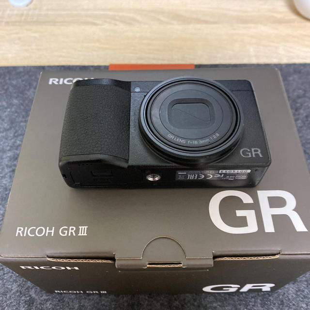 新品未使用　RICOH リコー ハイエンドコンパクトデジタルカメラ GR3