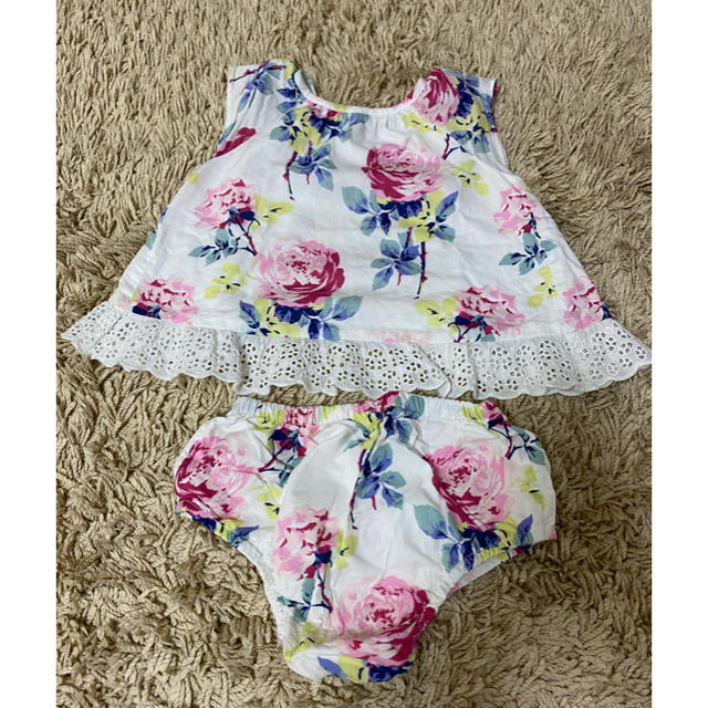 babyGAP(ベビーギャップ)の美品!!Babygap お花柄トップス キッズ/ベビー/マタニティのキッズ服女の子用(90cm~)(その他)の商品写真