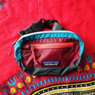 パタゴニア(patagonia)のpatagonia✺ミニボディバッグ ヒップバッグ(ボディバッグ/ウエストポーチ)