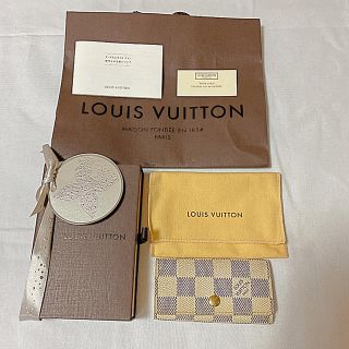 ルイヴィトン(LOUIS VUITTON)のルイヴィトン　キーケース　ダミエ  白　4連(キーケース/名刺入れ)