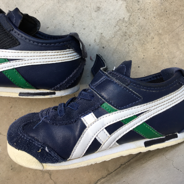 Onitsuka Tiger(オニツカタイガー)の値下げ オニツカタイガー スニーカー16センチ キッズ/ベビー/マタニティのキッズ靴/シューズ(15cm~)(スニーカー)の商品写真