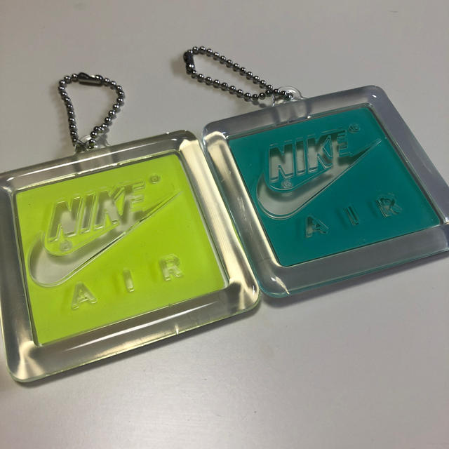 NIKE(ナイキ)のNIKE エアマックス90 キーホルダー 2個セット レディースのファッション小物(キーホルダー)の商品写真