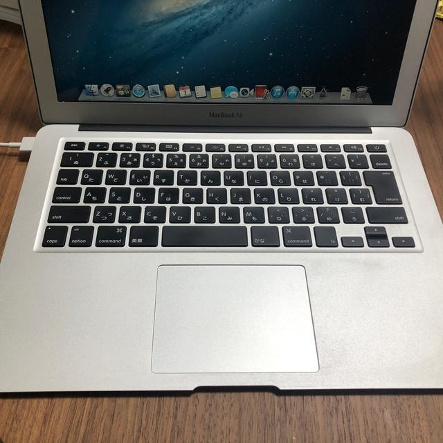 Apple(アップル)のmacbook air 13型 mid2012 128GB メモリ4GB スマホ/家電/カメラのPC/タブレット(ノートPC)の商品写真