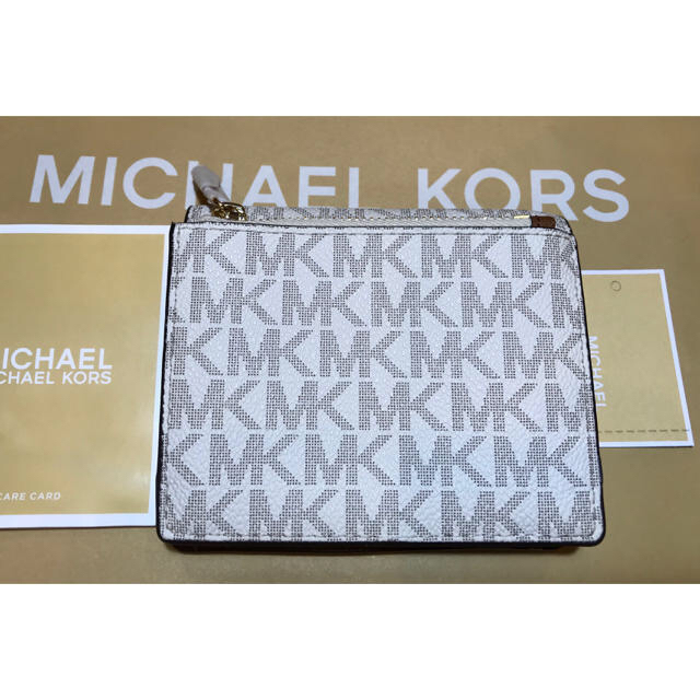 Michael Kors(マイケルコース)の【新品・未使用】マイケルコース 折り財布❤️ レディースのファッション小物(財布)の商品写真