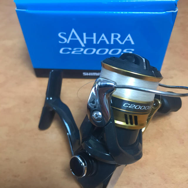 SHIMANO(シマノ)のSAHARA c2000s スポーツ/アウトドアのフィッシング(リール)の商品写真