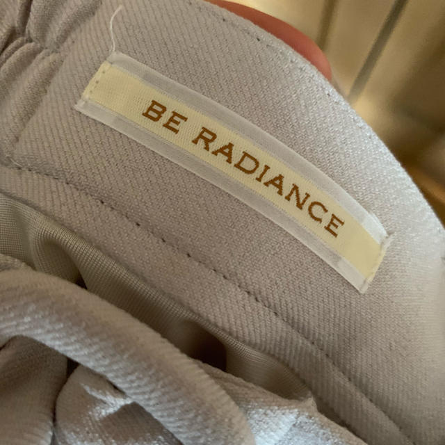 BE RADIANCE(ビーラディエンス)の【3月中お値下げ】BE RADIANCE タイトスカート　Mサイズ レディースのスカート(ひざ丈スカート)の商品写真