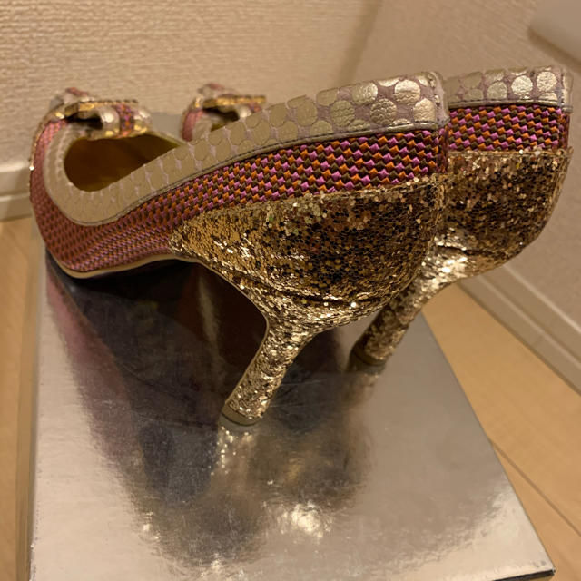 Odette e Odile(オデットエオディール)のオデットエオディール キラキラ パンプス 22.5 レディースの靴/シューズ(ハイヒール/パンプス)の商品写真