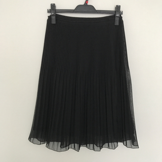 コムサイズム(COMME CA ISM)のコムサイズム　ブラック　シフォンプリーツスカート(ひざ丈スカート)