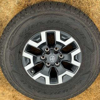 TOYOTA Tacoma TRDオフロードパッケージホイール4本　専用