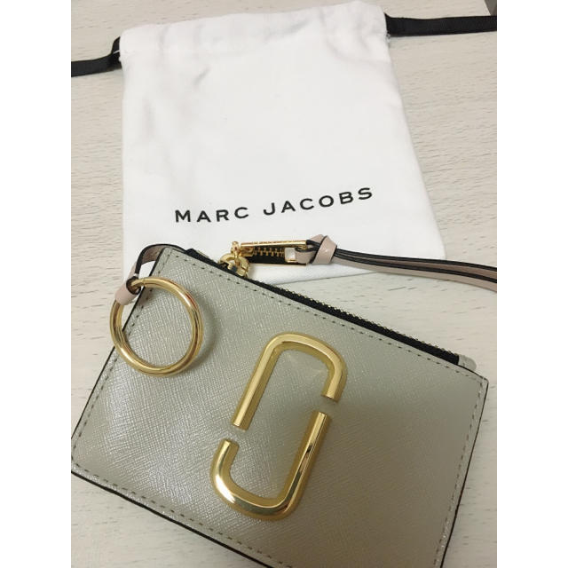 MARC JACOBS(マークジェイコブス)のMARC JACOBS 新品 パスケース レディースのファッション小物(パスケース/IDカードホルダー)の商品写真