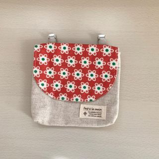 ハンドメイド　移動ポケット　花柄　レッド(外出用品)