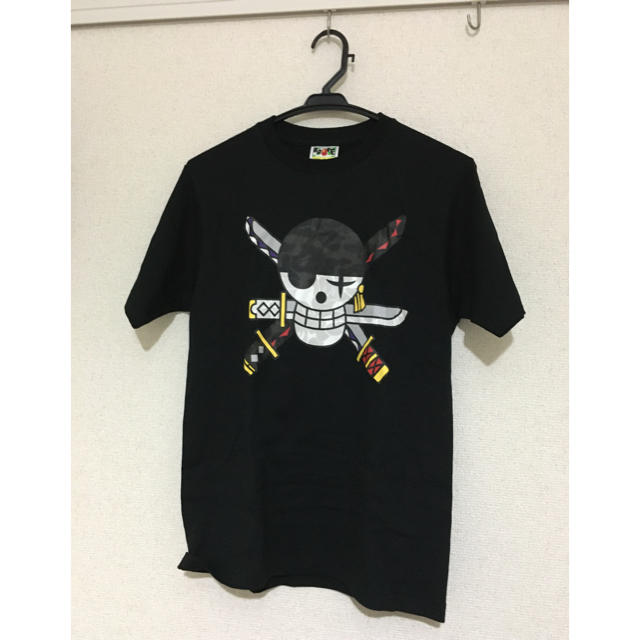 A BATHING APE(アベイシングエイプ)のエイプ×ワンピース　ゾロのコラボTシャツ メンズのトップス(Tシャツ/カットソー(半袖/袖なし))の商品写真