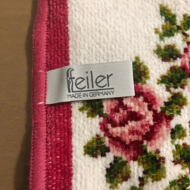 FEILER(フェイラー)の●フェイラーのハンドタオル● レディースのファッション小物(ハンカチ)の商品写真